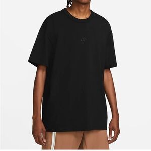 Nike Sportswear Premium Essentials
Men's T-Shirt